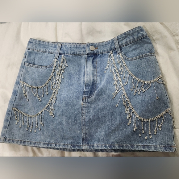 Anthropologie Le Lis hold em jeans skirt with embellishment size small - Picture 3 of 7
